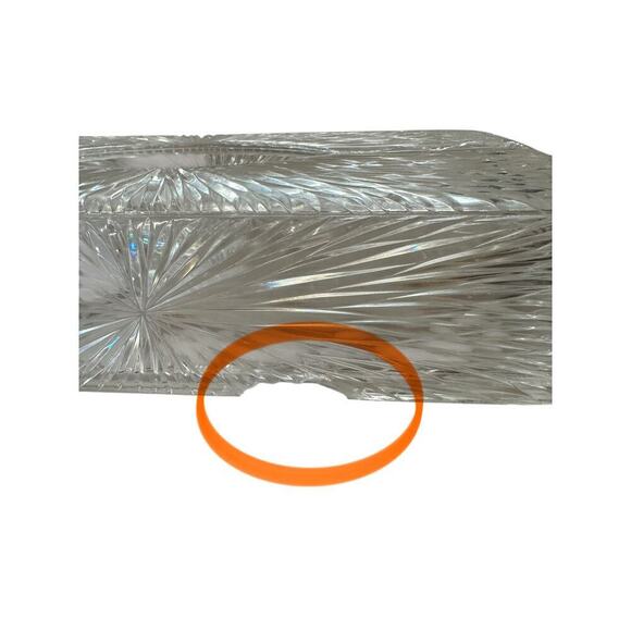 Vintage Celebrity lucite tissue holder - Picture 9 of 9